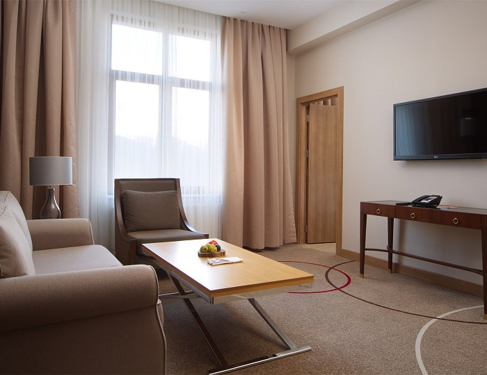 Улучшенный Люкс Привилегия 2- комнатный с одной двуспальной кроватью - Отель Panorama by Mercure / Меркури Панорама Красная Поляна